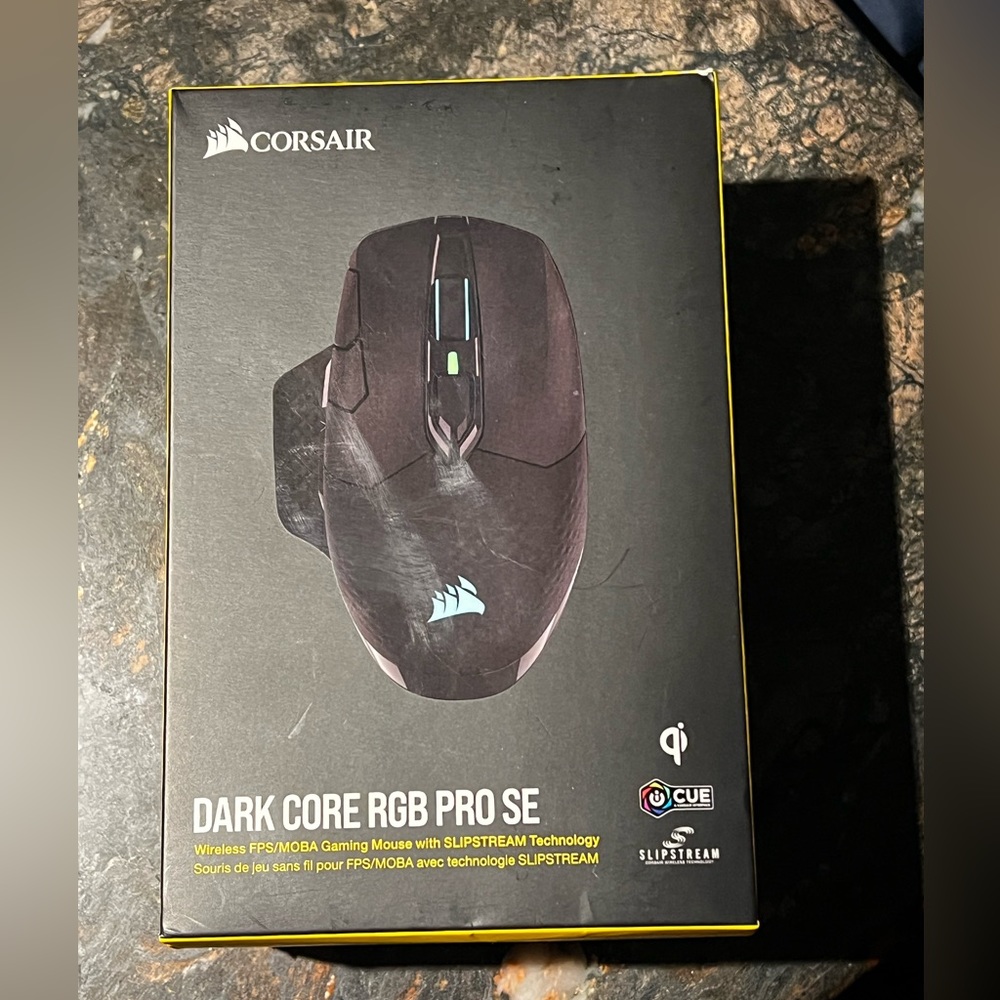 Corsair Dark Core RGB ProSe Gaming wireless mouse